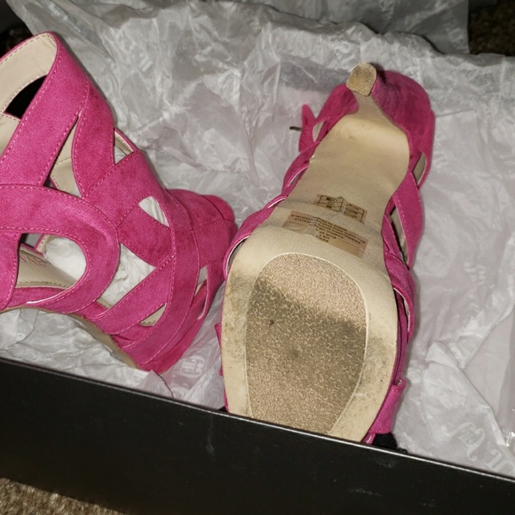 Stilettos - Picture 4 of 4